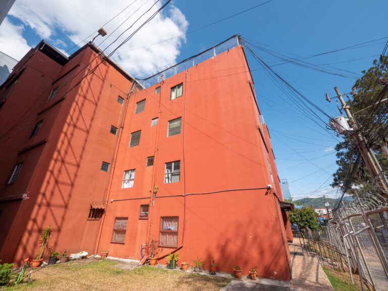 Apartment in Central Desamparados